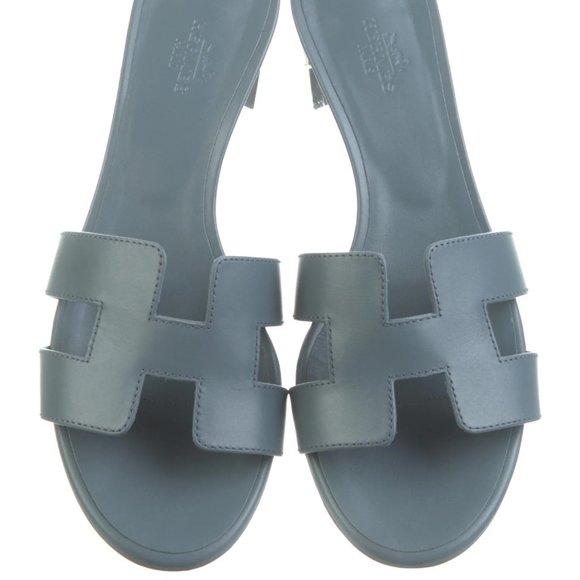 HERMÈS Oasis Leather Slides - Picture 3 of 5